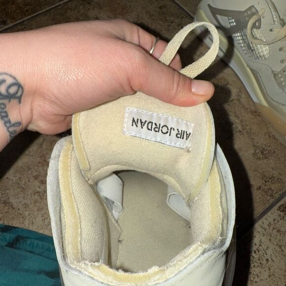 Off-White Cream Sneakers with Retro Design and Chunky Sole - Picture 6 of 10